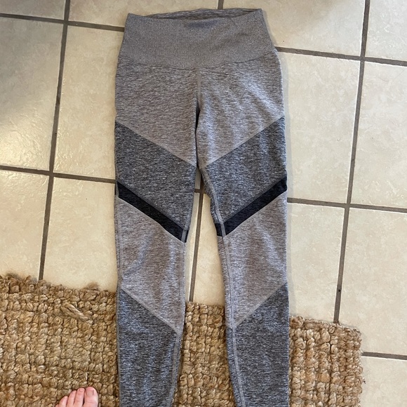 Alo leggings - Picture 3 of 4